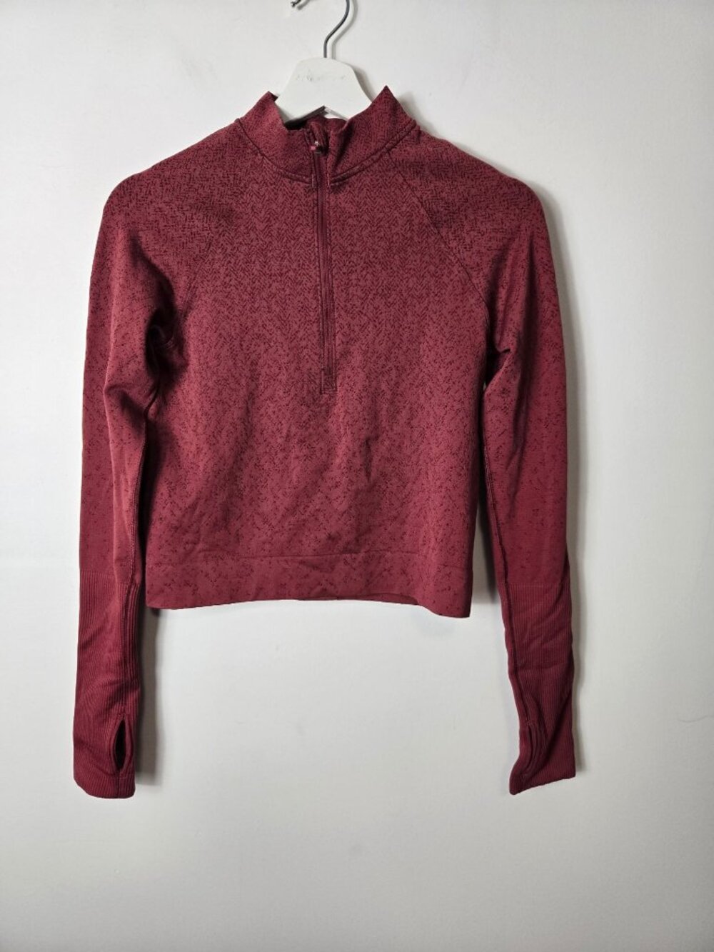 Lululemon Size 2 Rest Less Cropped Half-Zip Herringbone Wine Base Layer Pullover